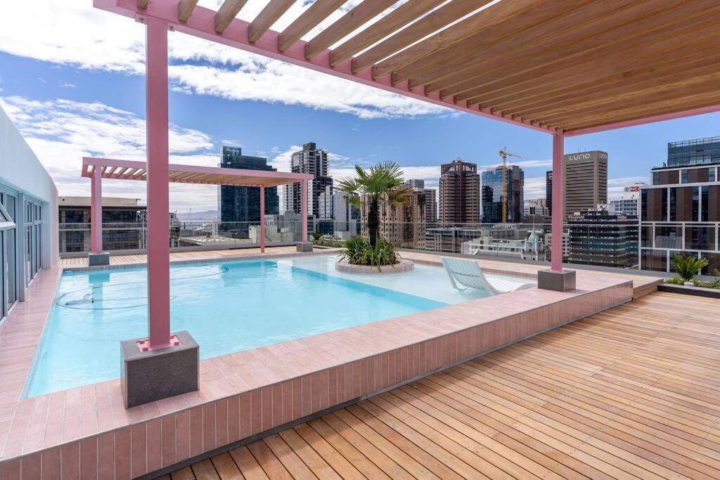The Rose 604: Central Studio With Rooftop Pool Cape Town Bagian luar foto