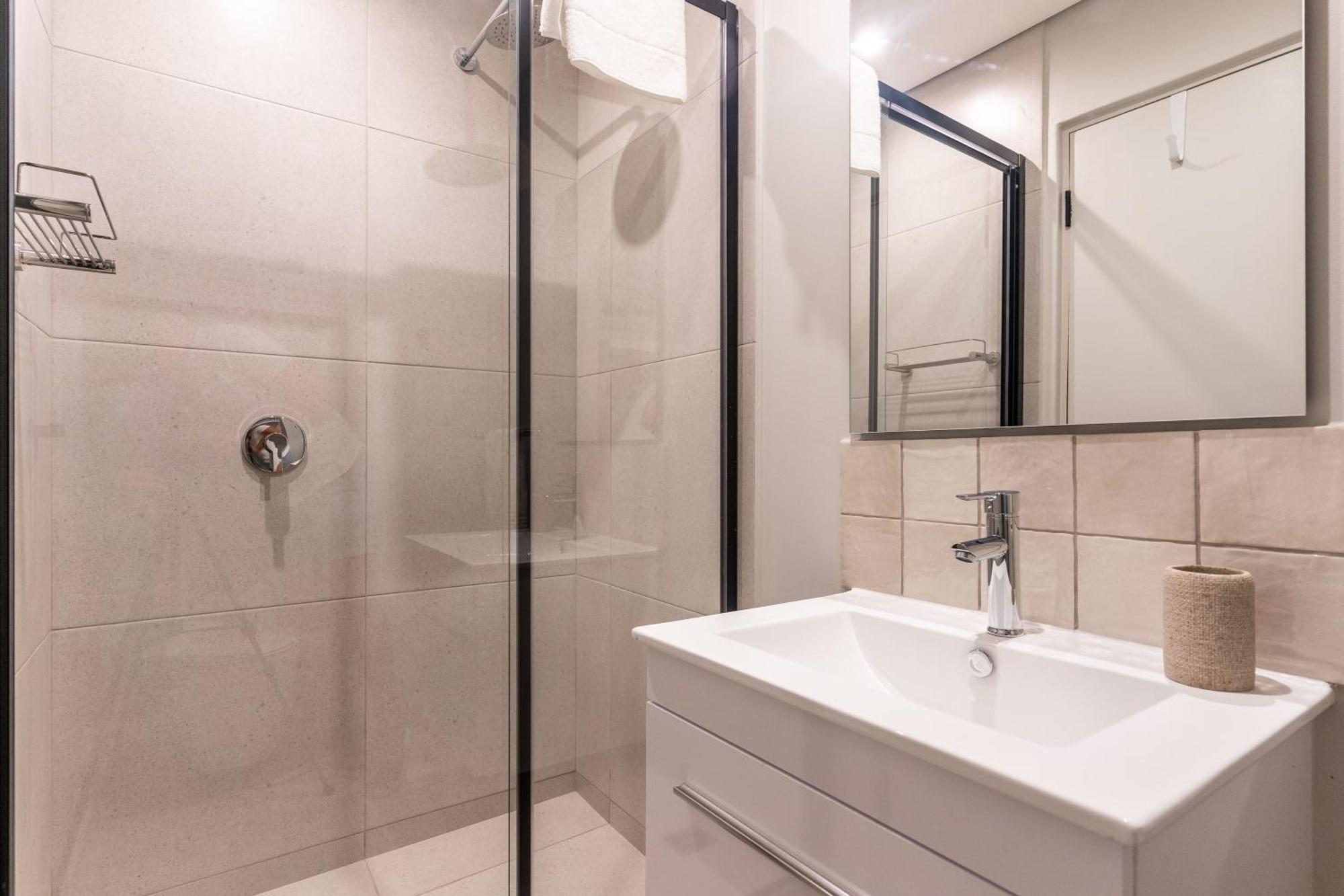 The Rose 604: Central Studio With Rooftop Pool Cape Town Bagian luar foto